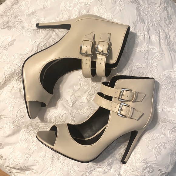 Rock & Republic Double Strap Heels - Picture 7 of 12
